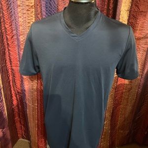 Perry Ellis men’s V-neck shirt